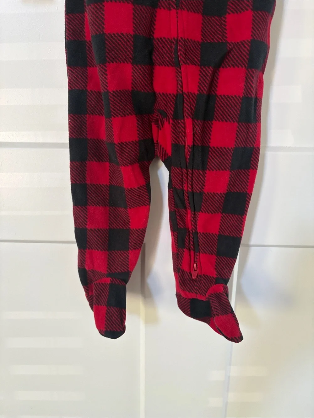 Carter's Red & Black Buffalo Plaid Santa Footed One-Piece Pajama 6-9 Months